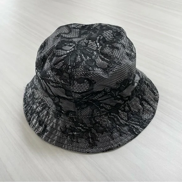 Valentino Garavani Floral Lace and Canvas Bucket Hat Valentino Black Floral Lace Bucket Hat main image 4